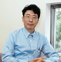 Cover :  Toshiyuki Kobayashi,Principal Investigator at Kavli IPMU