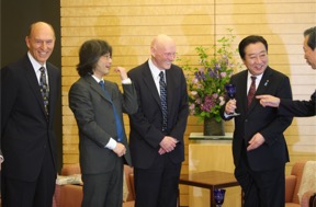 Fig. 2. Left to right: Robert W. Conn, President and CEO, The Kavli Foundation, Hitoshi Murayama, Fred Kavli, and Japanese PM Yoshihiko Noda. (2012)